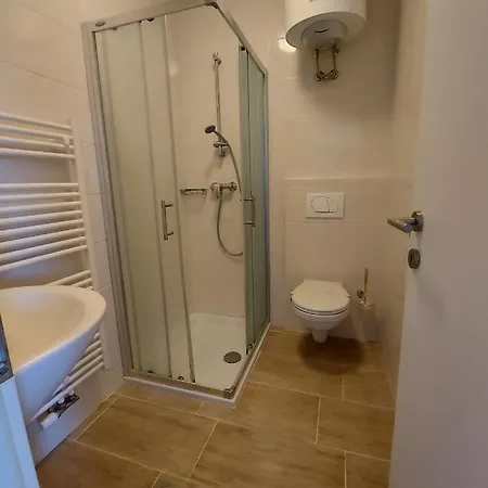 Village Apartment *