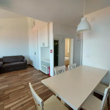 Apartment Village *